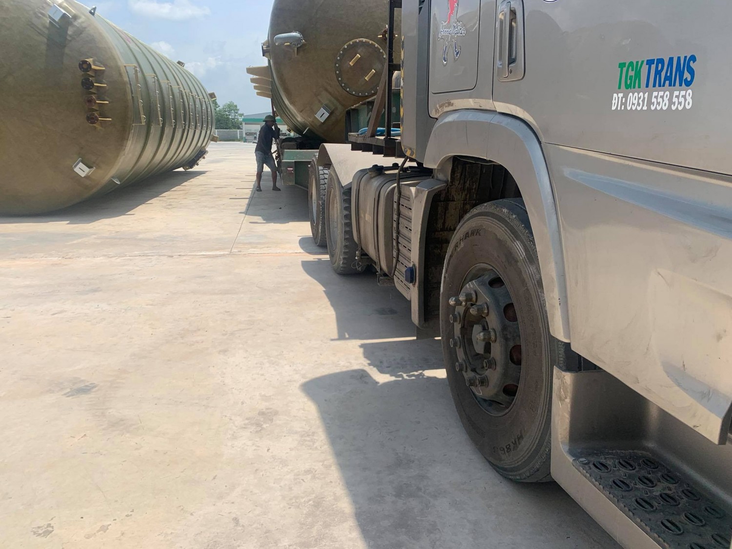 vận chuyển bồn chứa