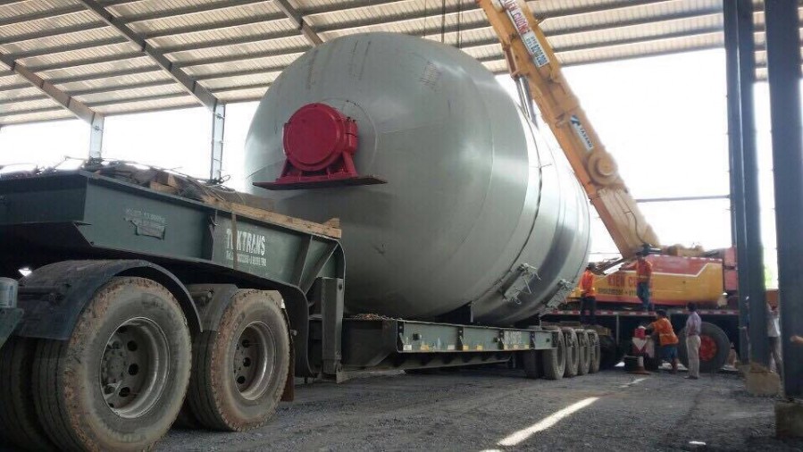 Vận tải bồn siêu trường siêu trọng đi dự án khi điện đạm Cà Mau