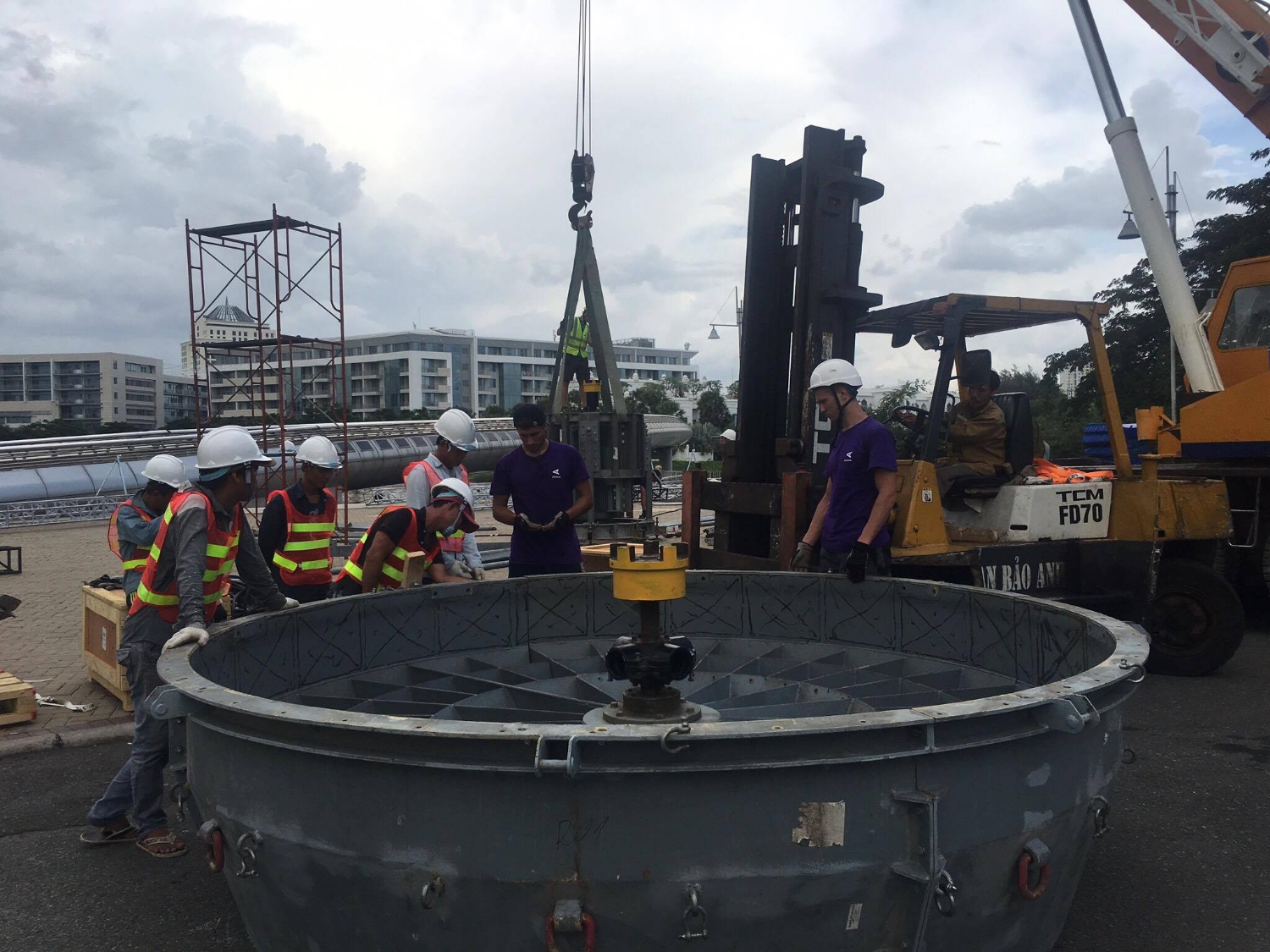 Vận chuyển và lắp đặt thi công hàng triển lãm