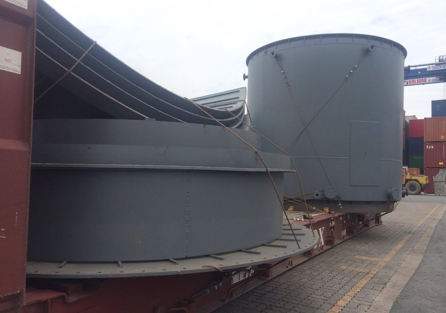 Vận chuyển hàng cho dự án nhiệt điện Vĩnh Tân Bình Thuận.