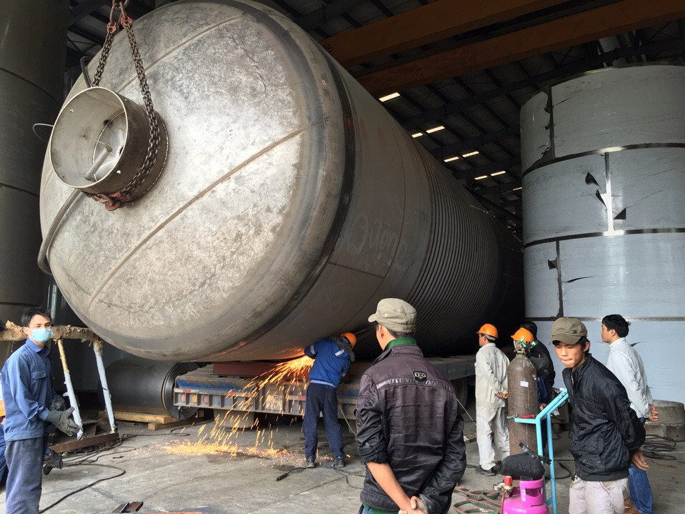 Ggia cố tank lên rơ mooc