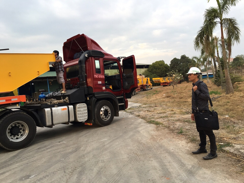 Vận chuyển và lắp đặt dầm cẩu về KCN Mỹ Phước 3