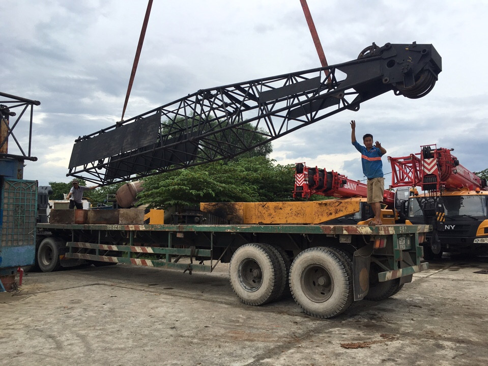 Dịch vụ vận chuyển máy cơ giới siêu trường siêu trọng