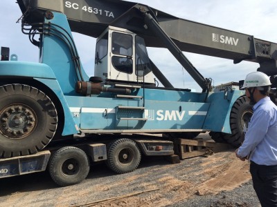 Vận chuyển xe nâng container quá khổ quá tải