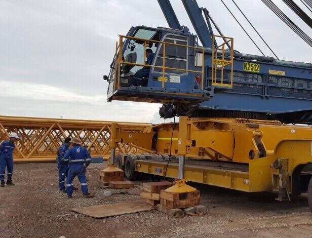 Vận chuyển máy công trình cơ giới siêu trường siêu trọng