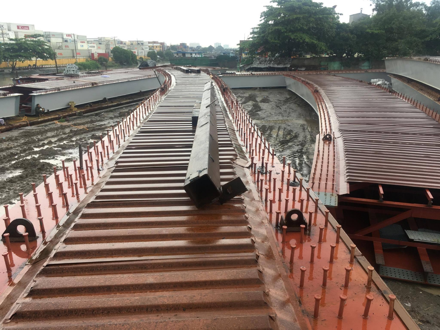 vận chuyển dầm cẩu quá khổ quá tải