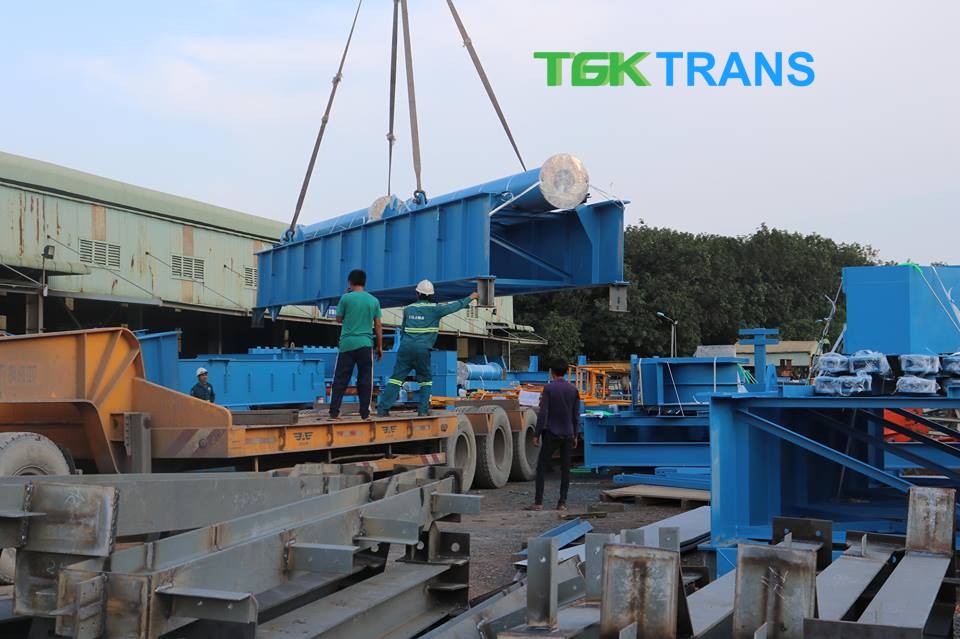 vận chuyển hàng quá khổ quá tải