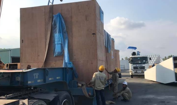 Vận chuyển lô container flat rack quá khổ quá tải đi cà mau