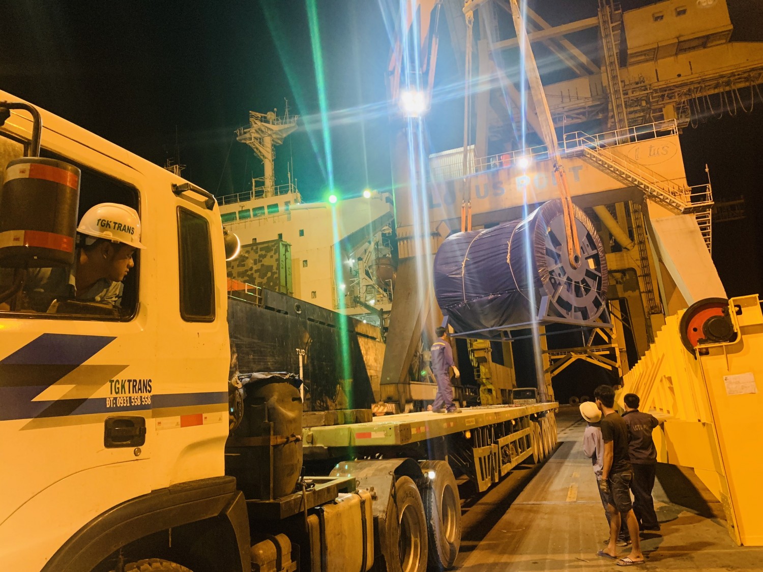 vận chuyển cuộn cáp