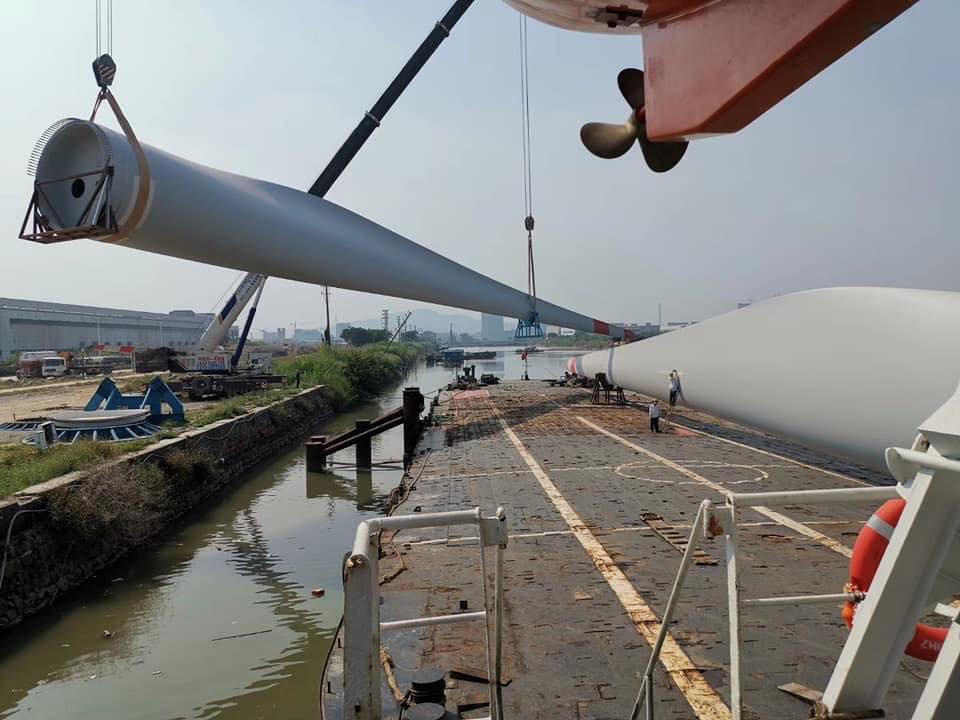 vận chuyển hàng dự án điến gió tại Việt Nam