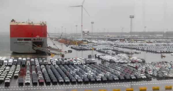 “Cơn bão” xe Trung Quốc ồ ạt đổ bộ châu Âu: xe nằm cảng hơn 18 tháng, hệ thống phân phối “ngộp thở”